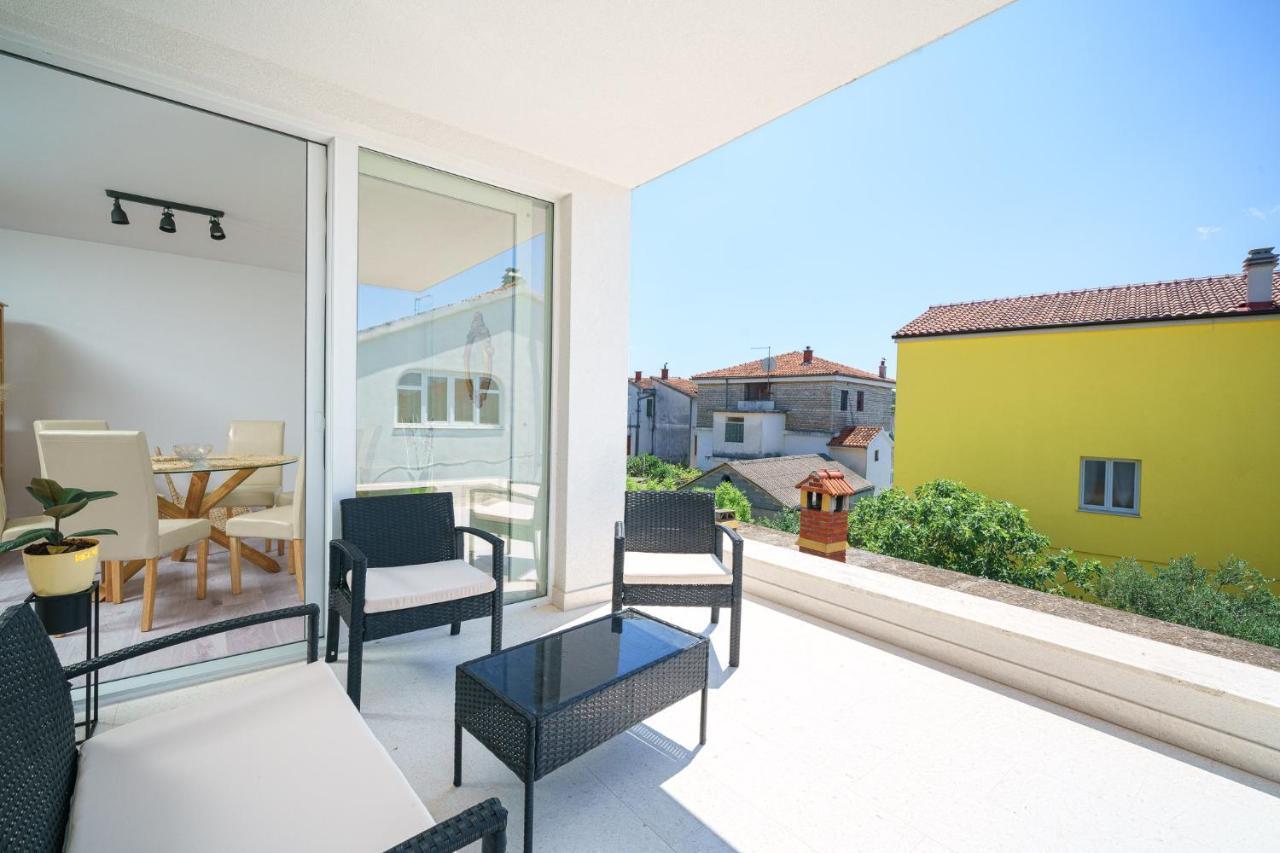 Vila Regina Apartment Regina With Swimming Pool Jezera Exterior foto